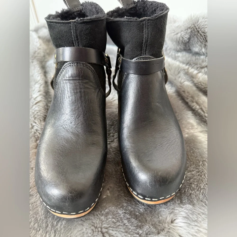 Swedish Hasbeens sherpa harness booties